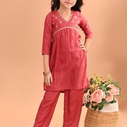 LilPicks Girls Ethnic Motifs Yoke Design Zardozi Pure Cotton Empire Kurta With Trousers-image-34