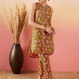 InWeave Ethnic Motifs Printed Mandarin Collar Sleeveless Pure Cotton Kurta with Trousers-image-37