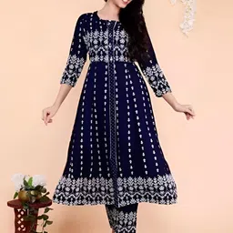 BAESD Floral Printed Round Neck Kurta with Trousers-23