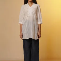 AURELIA Striped V-Neck Pure Three-Quarter Sleeves Cotton Straight Kurta with Trousers-image-55