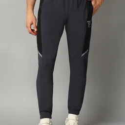 YUNEK Men Printed Joggers-image-16
