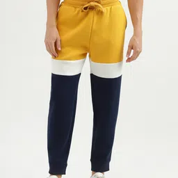 United Colors of Benetton Men Colourblocked Joggers-image-116