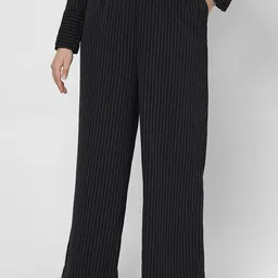 VERO MODA CURVE Women Striped Straight Fit High-Rise Culottes Trousers-14
