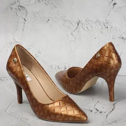 ELLE Pointed Toe Textured Slim Pumps-47