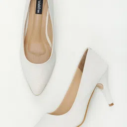 Walkfree White Kitten Pumps-45