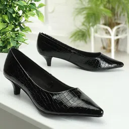 Carlton London Textured Pointed Toe Kitten Heeled Pumps-16