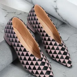 Denill Printed Pointed Toe Comfortable Block Heeled Pumps image 4