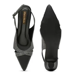 Flat n Heels Textured Pointed Toe Block Heels With Buckles image 4