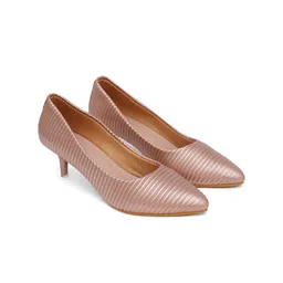 SHUZ TOUCH Pointed Toe Textured Kitten Pumps image 5