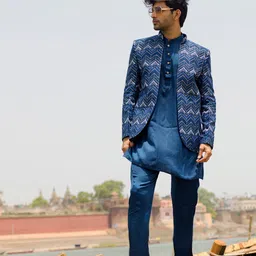 VASTRAMAY Mandarin Collar Straight Kurta with Pyjamas & Jacket-image-40