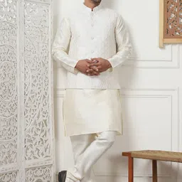 Anouk Men Regular Kurta with Churidar-33