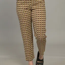 MAYSIXTY Women Geometric Printed Lounge Pants-image-77