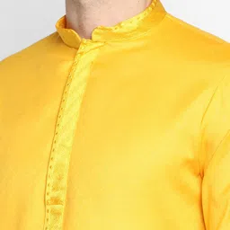 DEVOILER Men Yellow Kurta with Pyjamas image 4