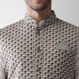 KISAH Men Grey & White Regular Kurta with Pyjamas & Jacket image 2