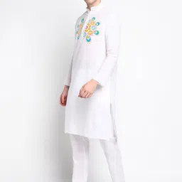 DEVOILER Ethnic Motifs Printed Mandarin Collar Regular Kurta with Pyjamas image 3