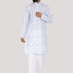 MAG Geometric Printed Regular Kurta With Pyjamas image 5
