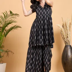 InWeave Women Ethnic Motifs Printed Regular Kurta with Sharara-13