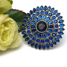 Ozanoo Silver-Plated Oxidised Artificial Stone-Studded Ring image 3