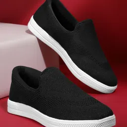 HRX by Hrithik Roshan Women Black Woven Design Fly Slip-On Sneakers-image-84