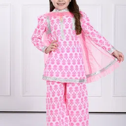 THE PONY & PEONY CO. Girls Ethnic Motifs Printed Regular Gotta Patti Kurta with Trousers & With Dupatta-picture-17