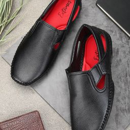 EXTRIMOS Men Textured Shoe-Style Sandals-image-62