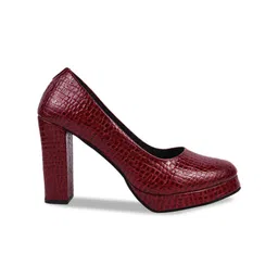 THE WHITE POLE Textured Round Toe Platform Heels image 4