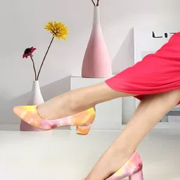 ICONICS Pointed Toe Printed Block Pumps image 3