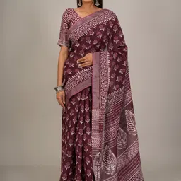 TROPWEAR Ethnic Motifs Printed Zari Saree With Tassels-55
