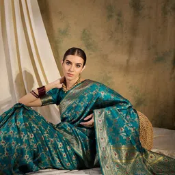 Sangria Ethnic Motif Zari Woven Banarasi Saree With Blouse-picture-17