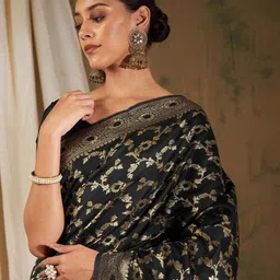 Sangria Woven Design Zari Kanjeevaram Saree-11