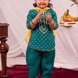 VASTRAMAY Girls Floral Printed Regular Kurta with Patiala & Dupatta-image-49