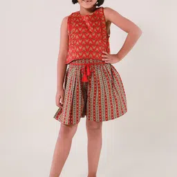 Sangria Girls Floral Printed Pure Cotton Sleeveless Top With Shorts-image-31