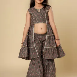Cutiediva Girls Printed Round Neck Top With Flared Palazzos Clothing Set-image-15