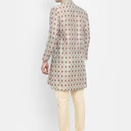 V-Mart Woven Design Mandarin Collar Kurta with Churidar image 5
