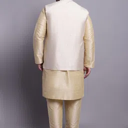 SOJANYA PLUS Kurta With Pyjamas & Nehru Jacket image 4