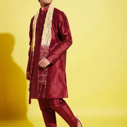 VASTRAMAY Boys Maroon Kurta with Pyjamas & With Dupatta image 3