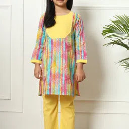 Readiprint Fashions Girls Floral Printed Gotta Patti Pure Cotton Kurta with Trouser-image-45