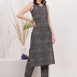 Vilgi Women Printed Regular Pure Cotton Kurta with Trousers-picture-44
