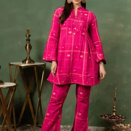 Aaheli Geometric Printed Mandarin Collar Regular Kurta with Trousers-0