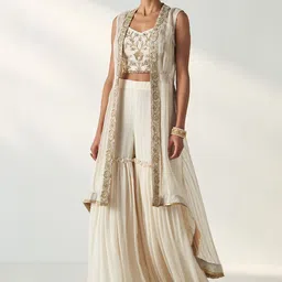 STUDIO BAGECHAA Embroidered Co-Ords Set-image-26