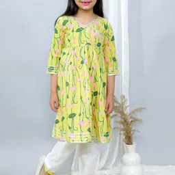 Ka-mee Girls Floral Printed Angrakha Pure Cotton Kurta With Trousers-picture-44