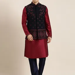 TheEthnic.Co Mandarin Collar Kurta & Pyjamas With Embroidered Nehru jacket-picture-48