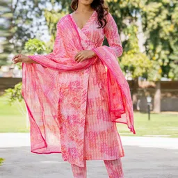HOUSE OF JAMOTI Floral Printed V-Neck Pure Cotton Angrakha Kurta with Trousers & Dupatta-picture-36
