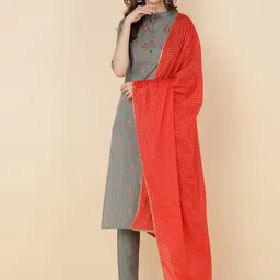MALHAAR Ethnic Motif Printed Mandarin Collar Thread Work Kurta With Trousers & Dupatta-picture-10
