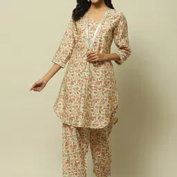 Rangriti Women Floral Printed Regular Kurta with Palazzos-picture-14