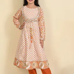 LIL PITAARA Girls Floral Printed Gotta Patti Pure Cotton Kurta with Trousers-image-89