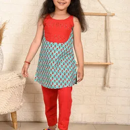 Kinder Kids Girls Floral Printed Sleeveless Pure Cotton Straight Kurti With Trousers-image-95