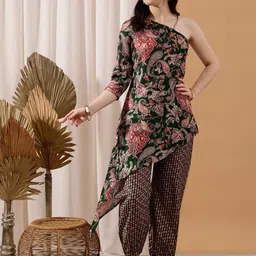 indo street Ethnic Motifs Printed Regular Silk Crepe Kurta with Trousers-picture-11