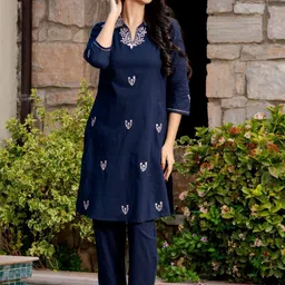 HOUSE OF JAMOTI Floral Embroidered Regular Thread Work Pure Cotton Kurta with Trousers-picture-49