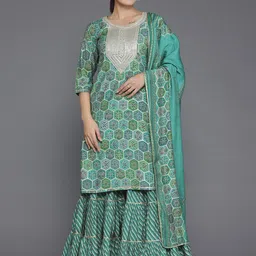 Libas Floral Printed Round Neck Three-Quarter Sleeves Sequinned Kurta Set-picture-15